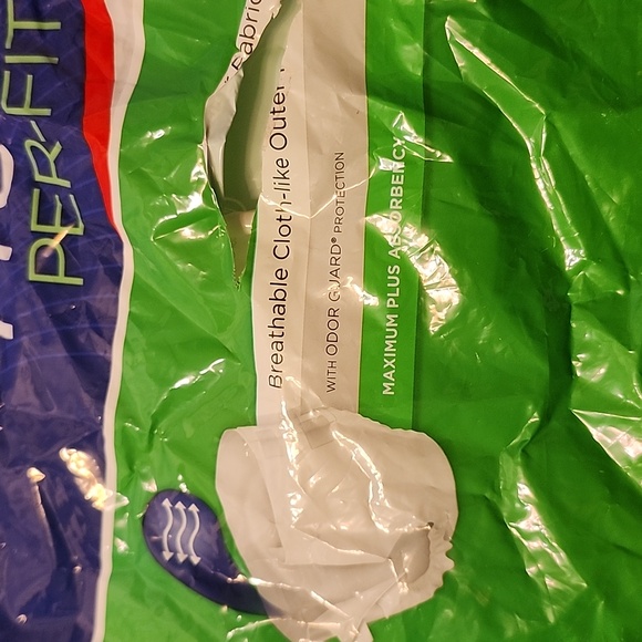 Prevail PER-FIT ADULT DIAPERS - Picture 4 of 9